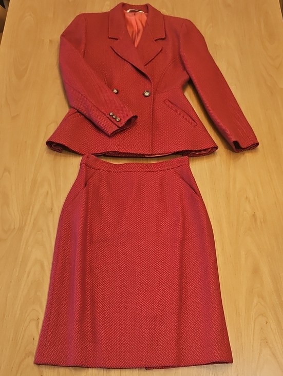 MaxMara Jackets & Blazers - Vintage MaxMara Mainline Red Virgin Wool Blazer & Skirt Suit Size 6